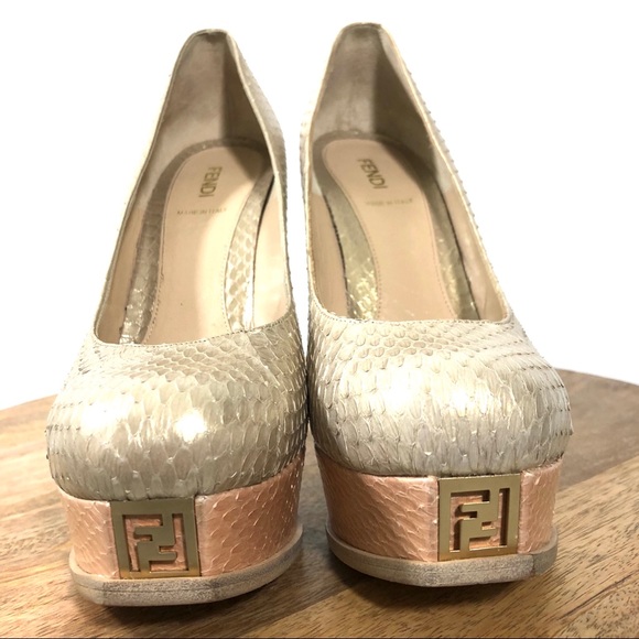 ❌SOLD❌ Fendi Fendista Watersnake Metallic Pumps - Picture 2 of 8